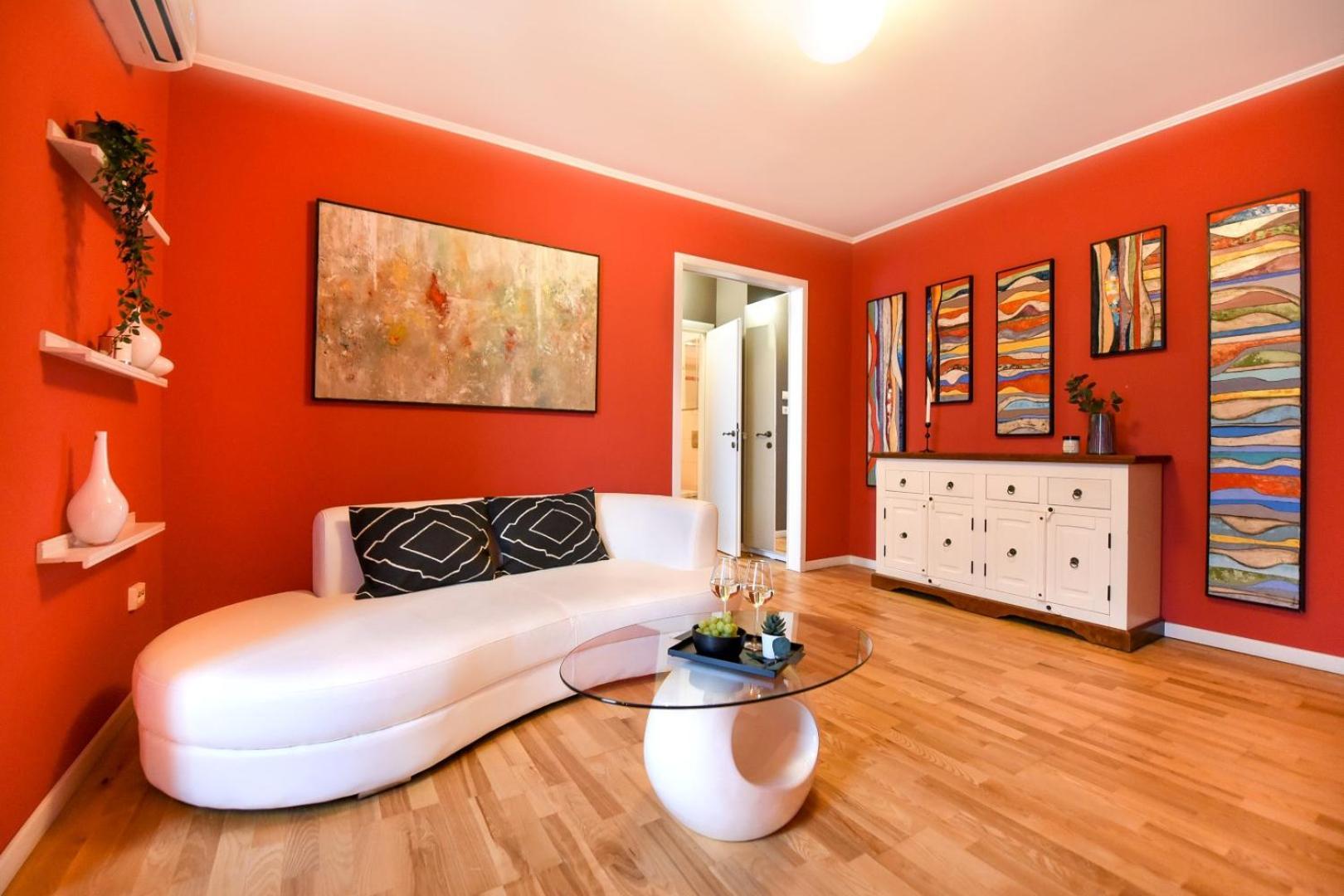Haven - Downtown With Art Deco Design * Bucureşti